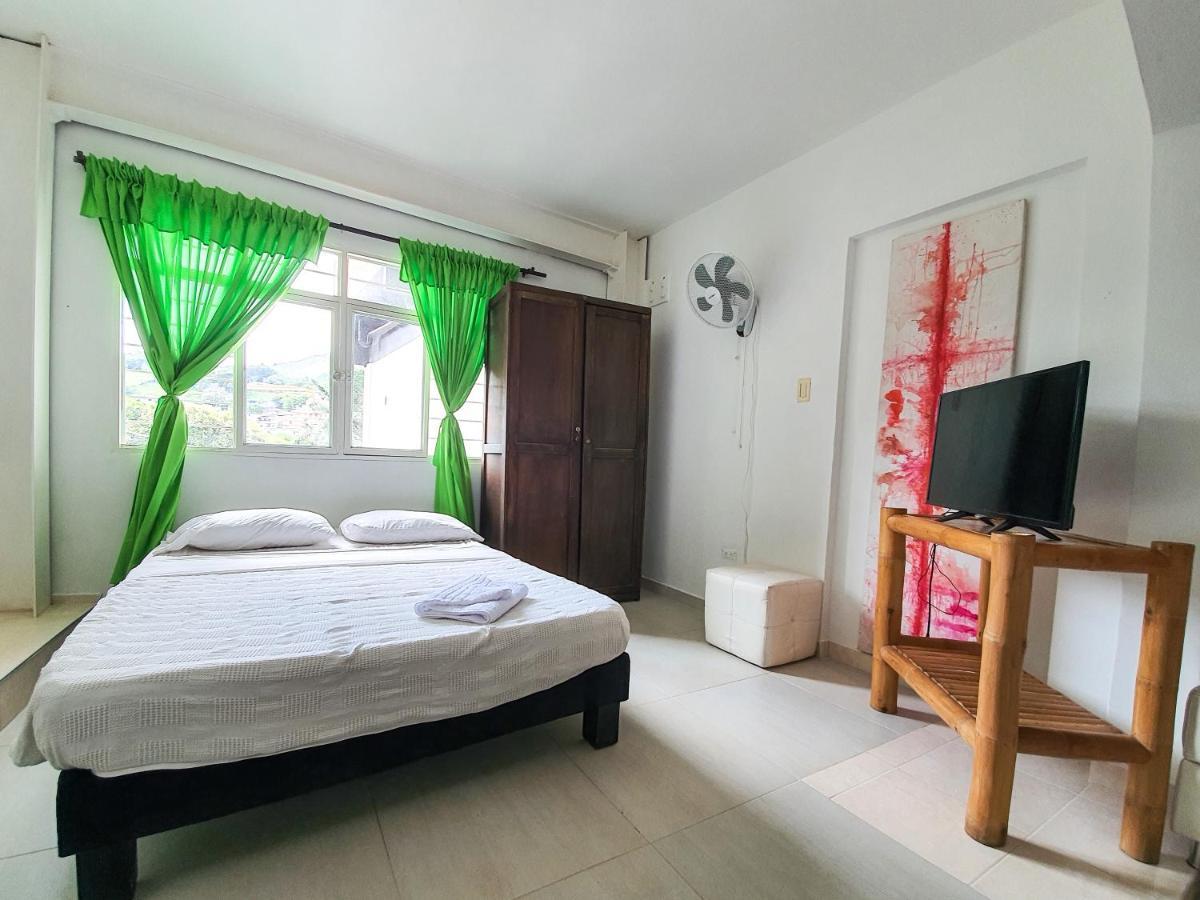 Hostal La Mercedes Street 칼리 외부 사진